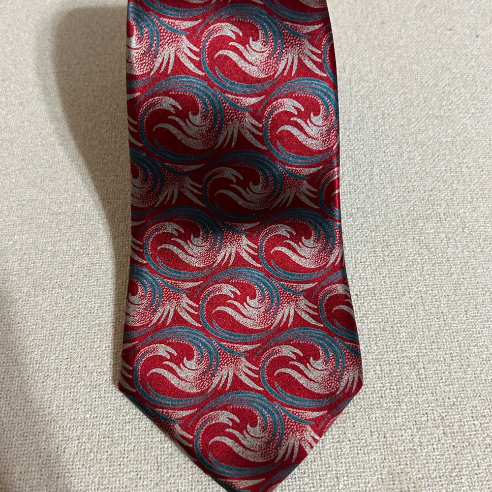 Oscar de la Renta Red and Blue Swirl Tie